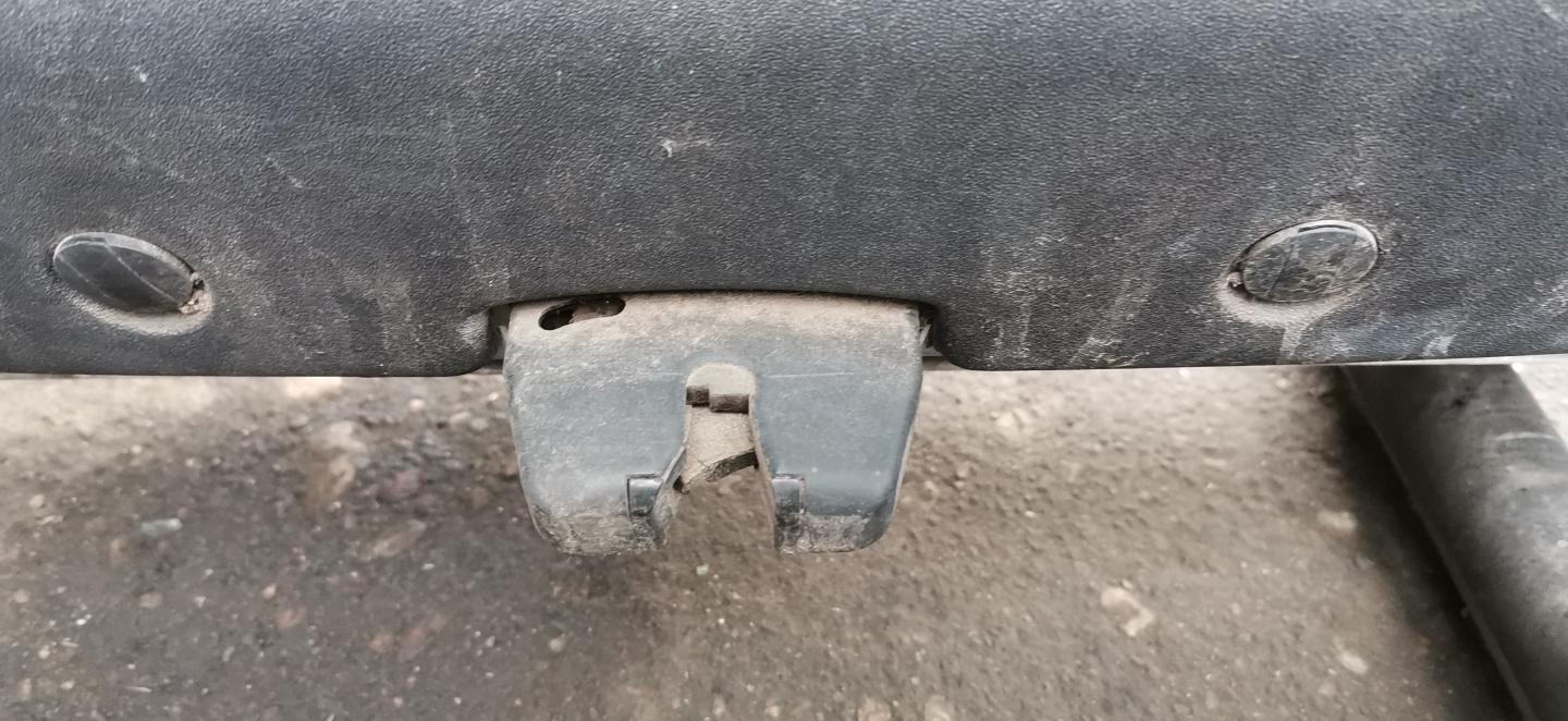 Замок багажника