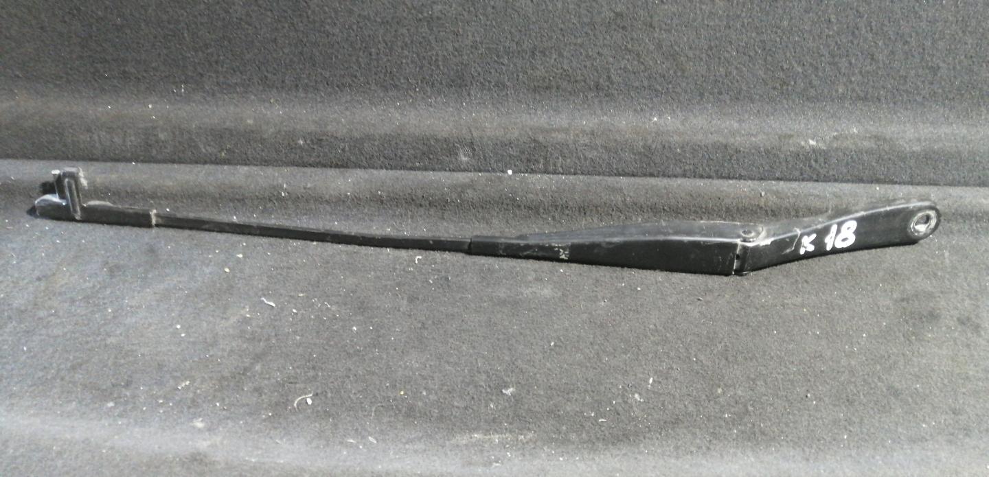 Щеткодержатель (поводок стеклоочистителя, дворник)