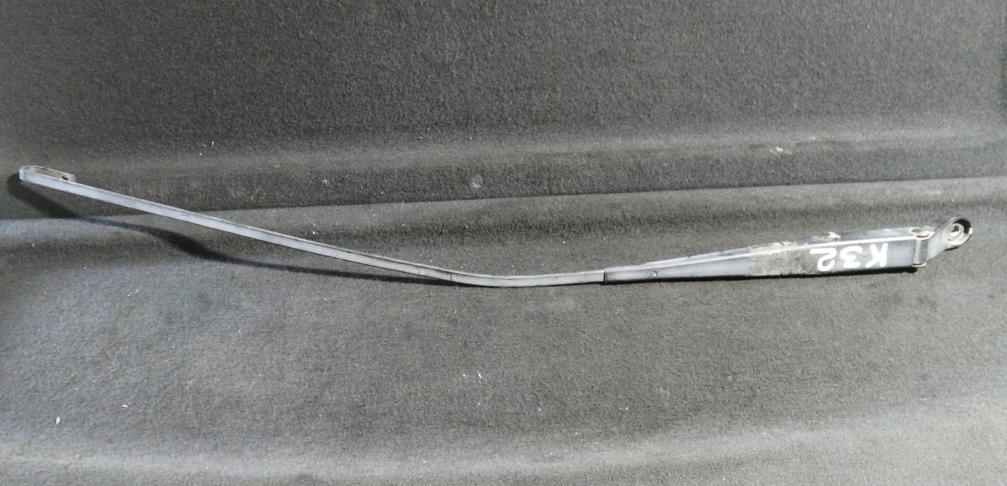 Щеткодержатель (поводок стеклоочистителя, дворник)