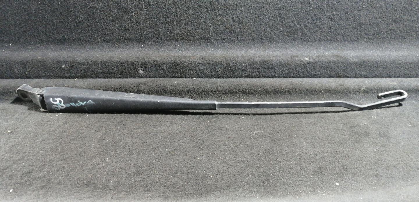 Щеткодержатель (поводок стеклоочистителя, дворник)