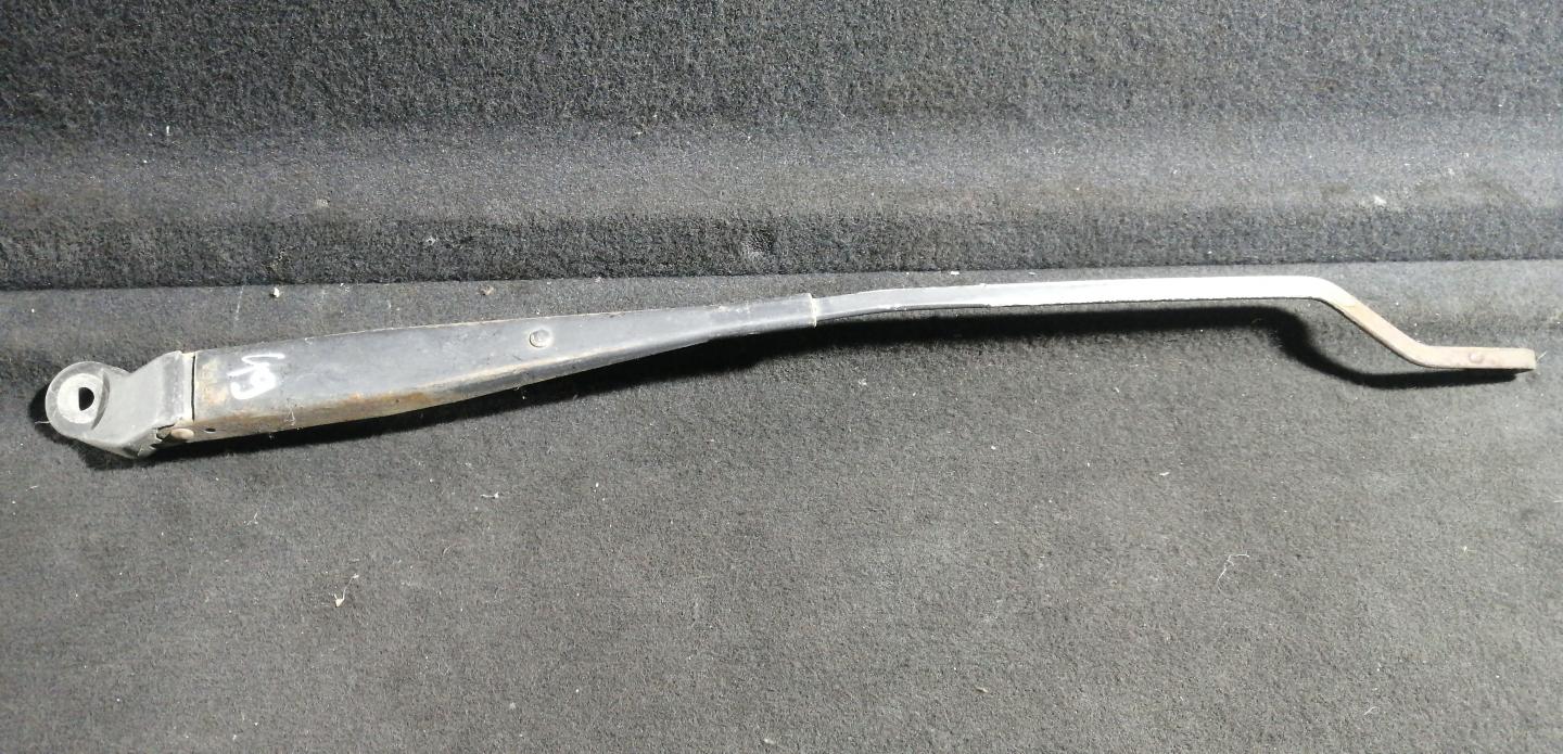 Щеткодержатель (поводок стеклоочистителя, дворник)