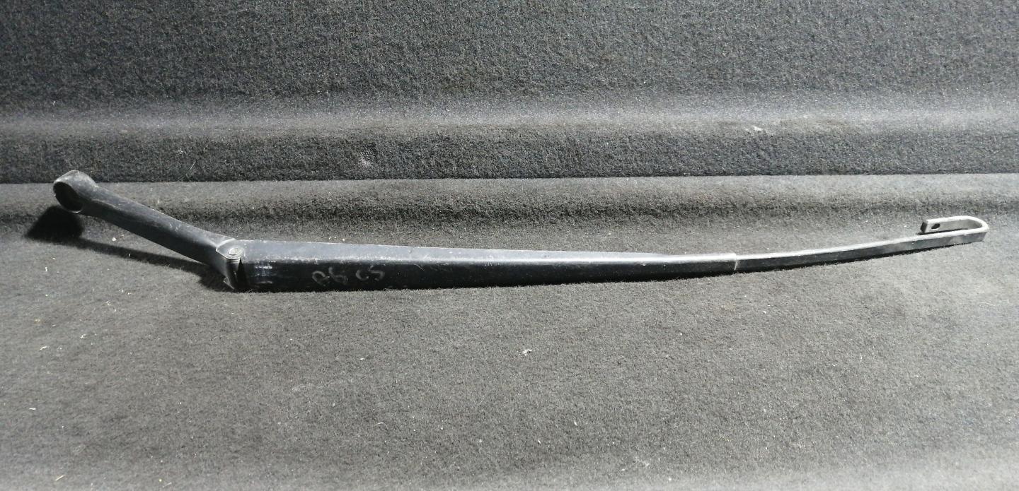 Щеткодержатель (поводок стеклоочистителя, дворник)
