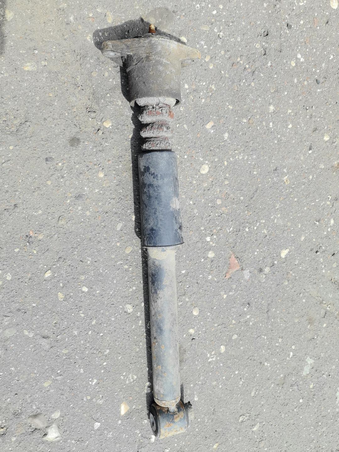 Амортизатор задний