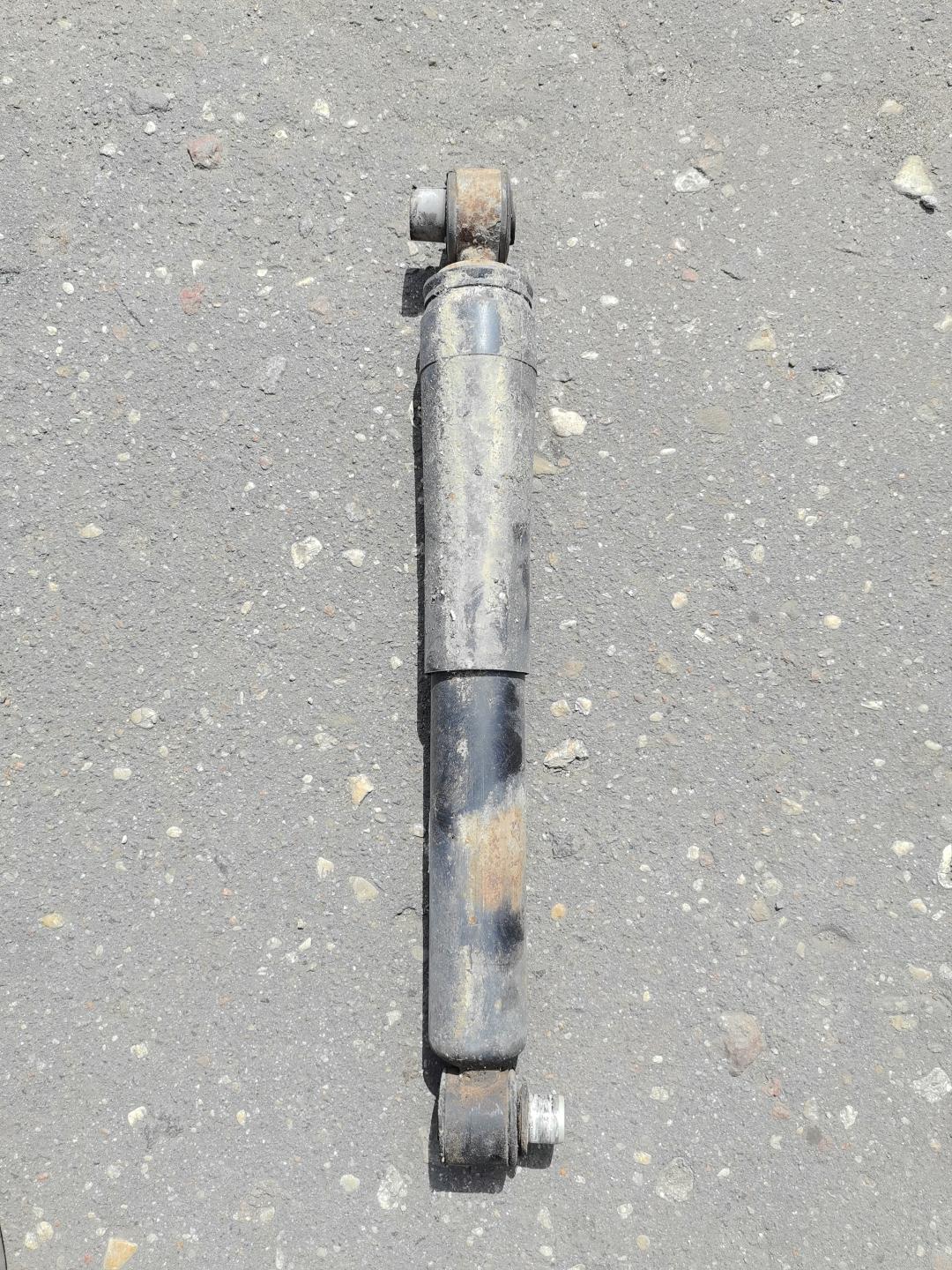 Амортизатор задний