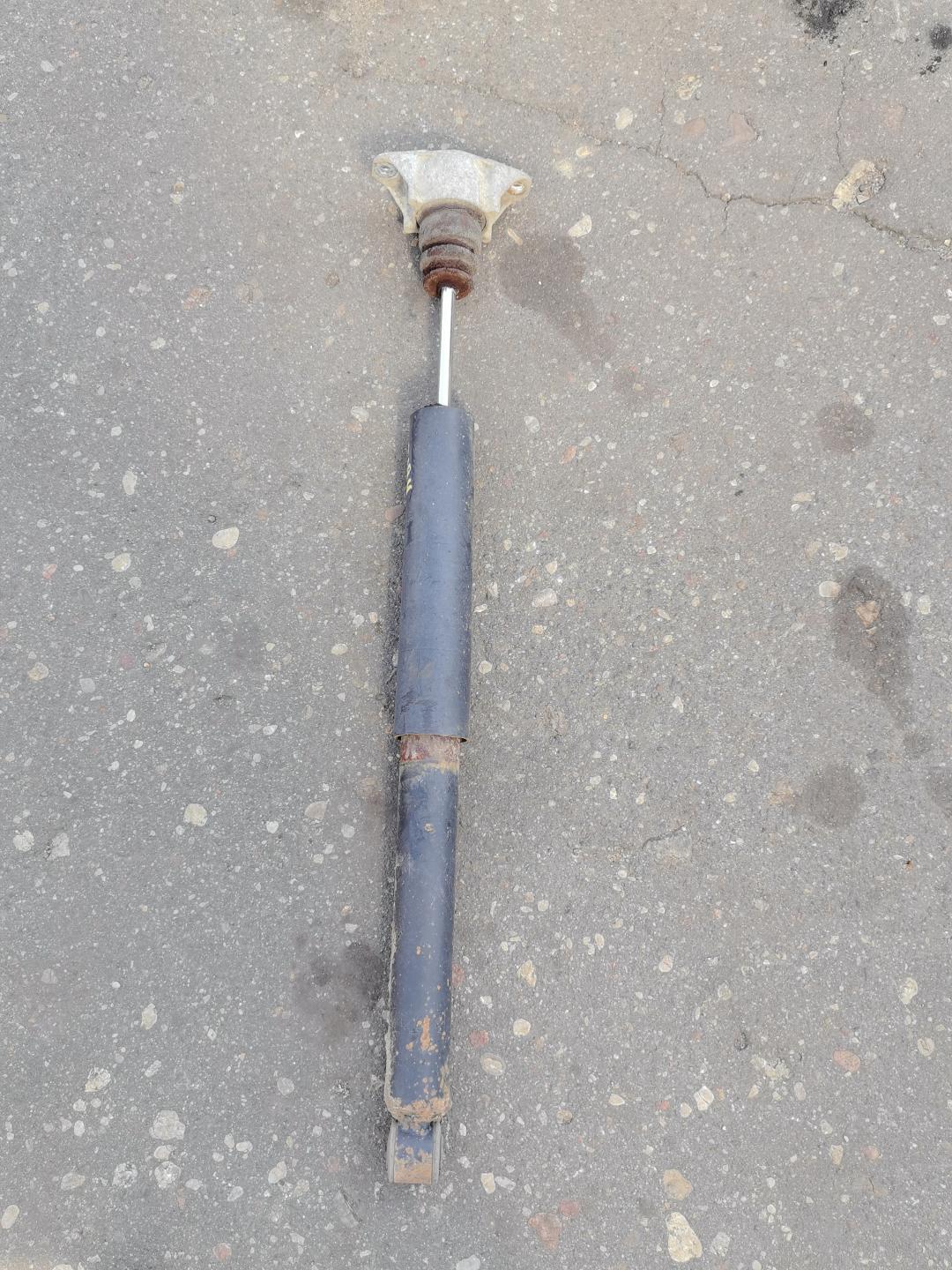 Амортизатор задний