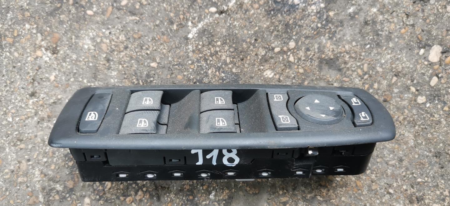 Блок управления стеклоподъемниками